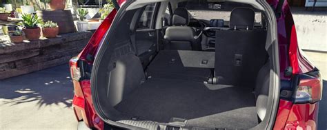 ford escape 2022 trunk space